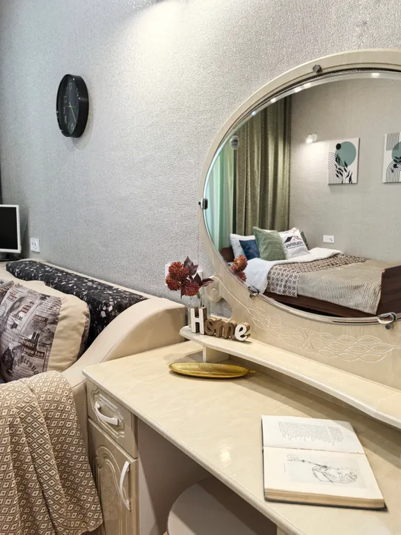 Квартира Purple apartment-студия в новом доме для 4х, рядом тц, высокий этаж — Новосибирск