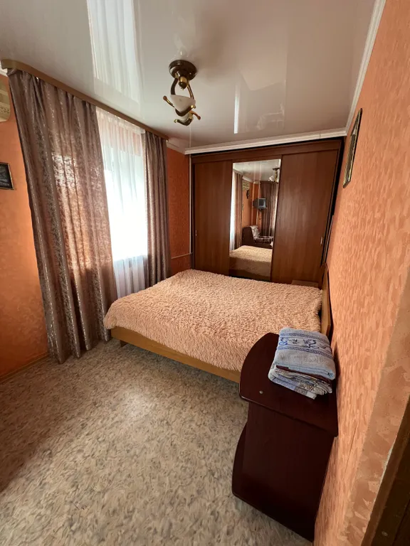 Двухкомнатная квартира в промышленном районе