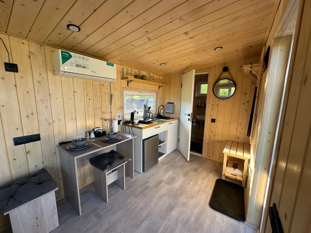 Дом около горьковского моря