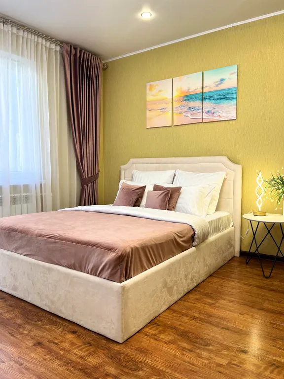 Уютная квартира в 10 минутах езды от центра в новом доме — аренда посуточно в Астрахань