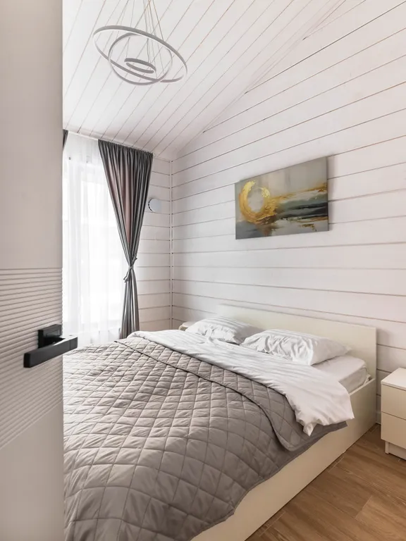 Дом на берегу озера