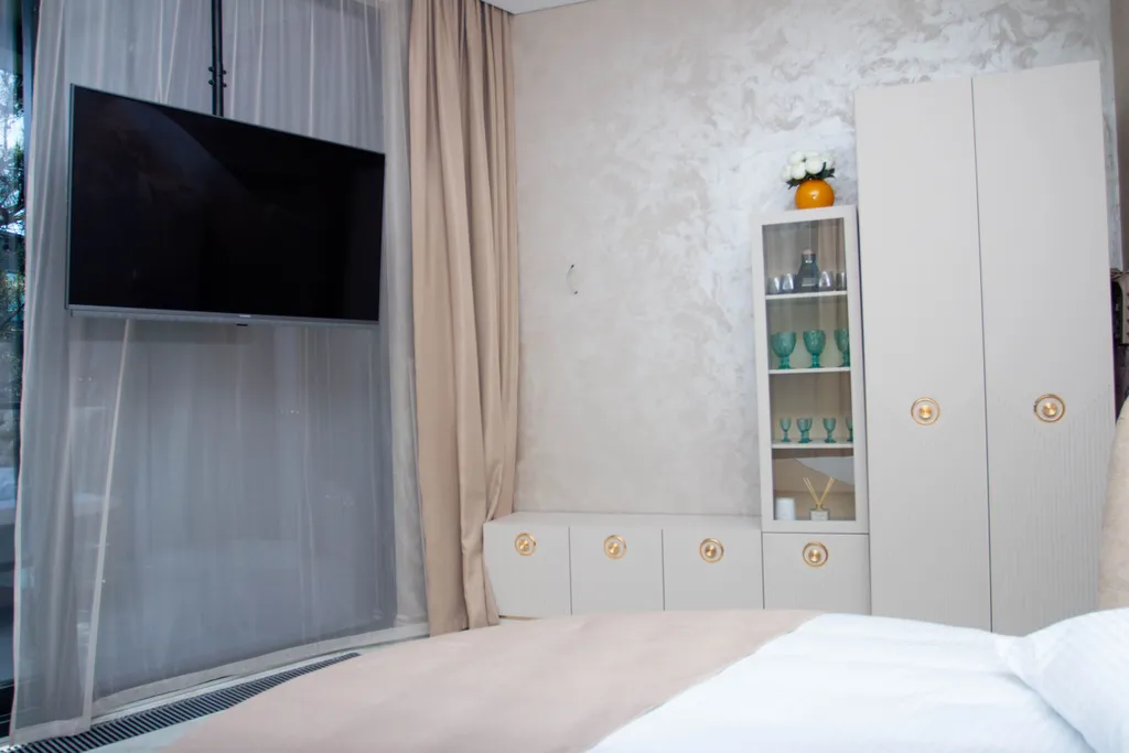 Апартамент с собственным бассейном и пляжем