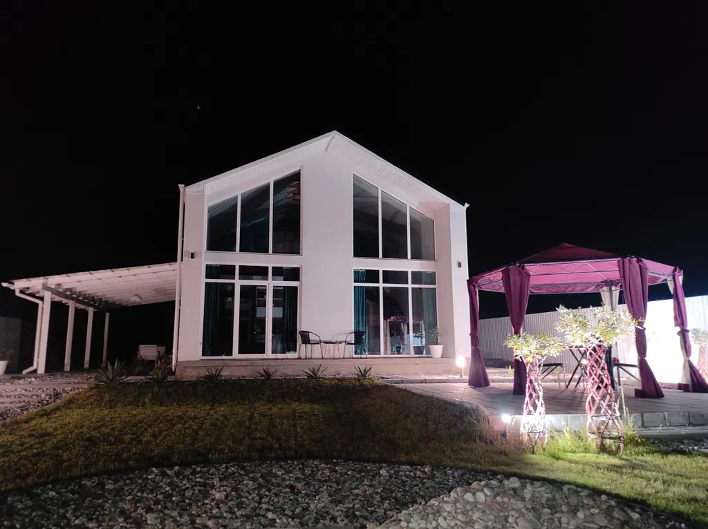 Дом рядом с побережьем