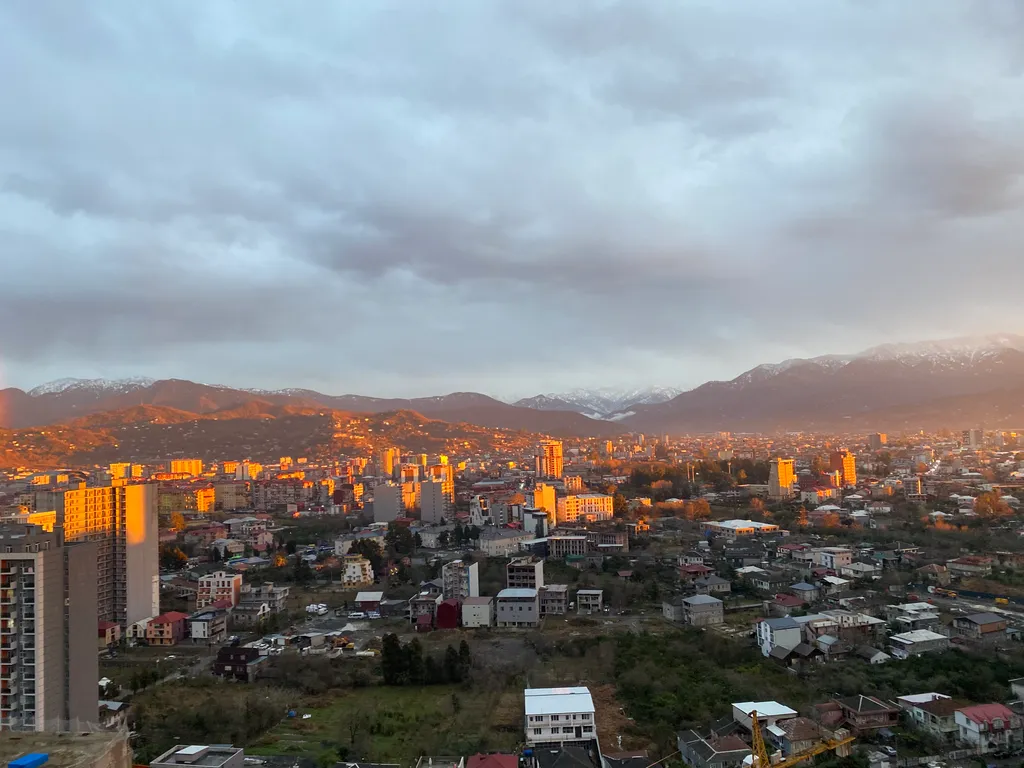 Квартира Большая высокая светлая студия на 26 этаже — аренда посуточно в Батуми