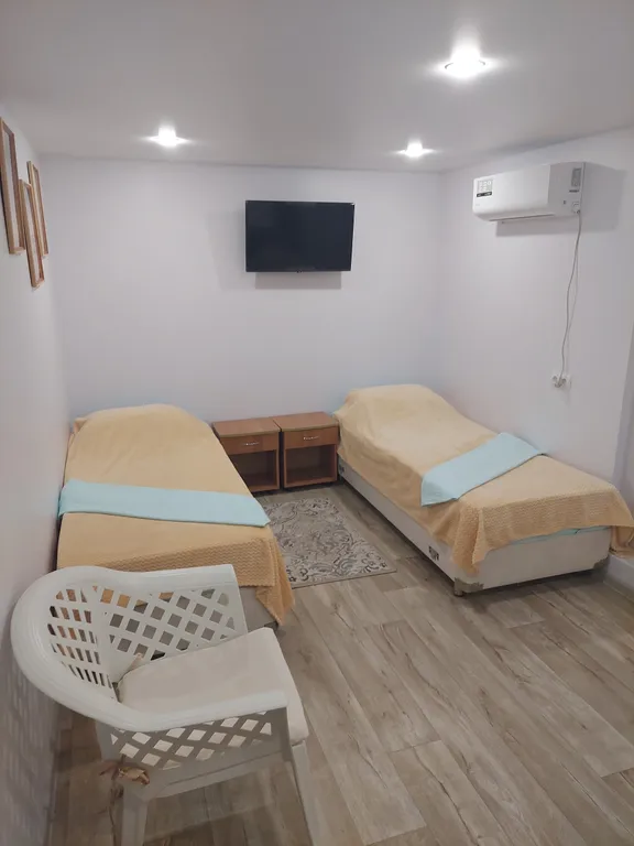 Квартира Комната в частном доме в голубой бухте — аренда посуточно в Геленджик