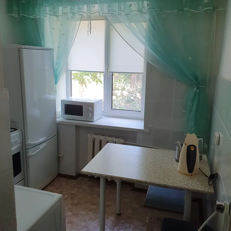 Уютная, чистейшая квартира — аренда посуточно в Яровое