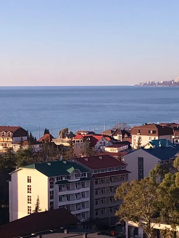 Красивый вид на море и горы в 5 минутах от пляжа