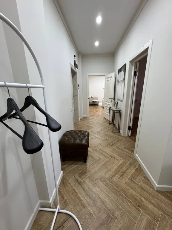 Двухкомнатный апартамент в стиле Неоклассика в центре Нальчика