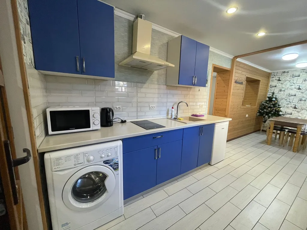 Виноградный домик 2-комнатный с кухней у Парка и Цветник