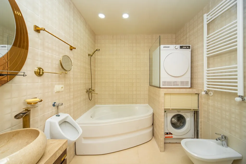 Уютная сказочная квартира с видом на город