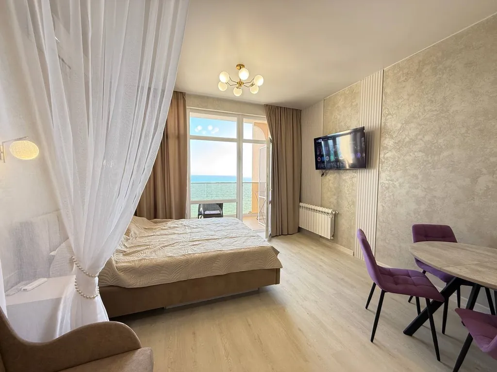 Прекрасная квартира-студия на берегу моря