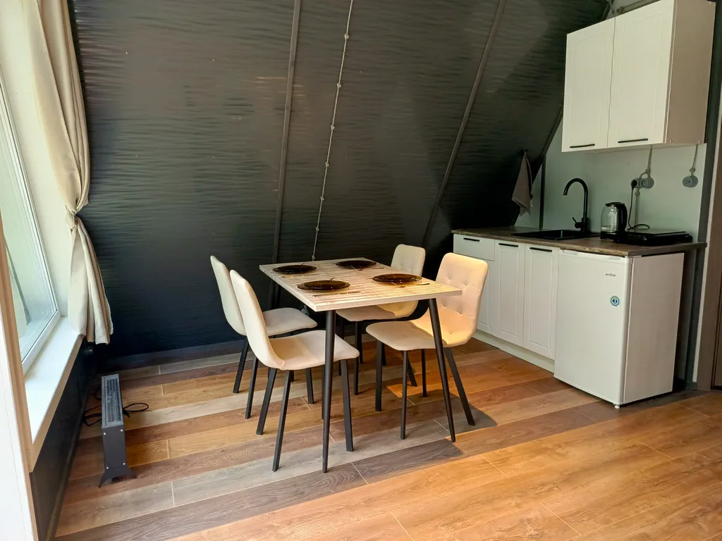 Дом Афрейм в лесу