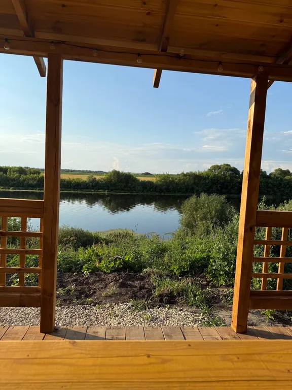 Уютный комплекс отдыха на берегу реки