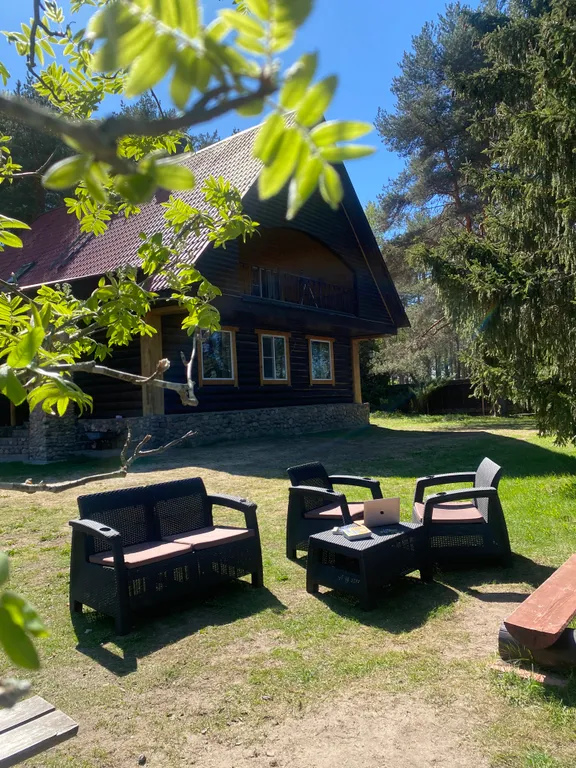 Шале с камином и 3 спальнями на берегу озера Селигер