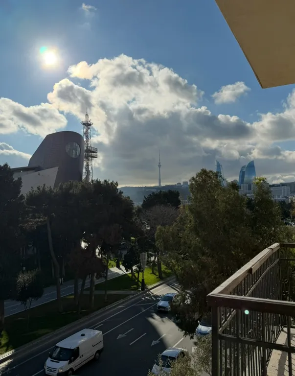 Квартира у берега Каспия, с новым ремонтом, две просторные комнаты