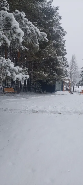 Уютный домик с видом на гору Малиновая