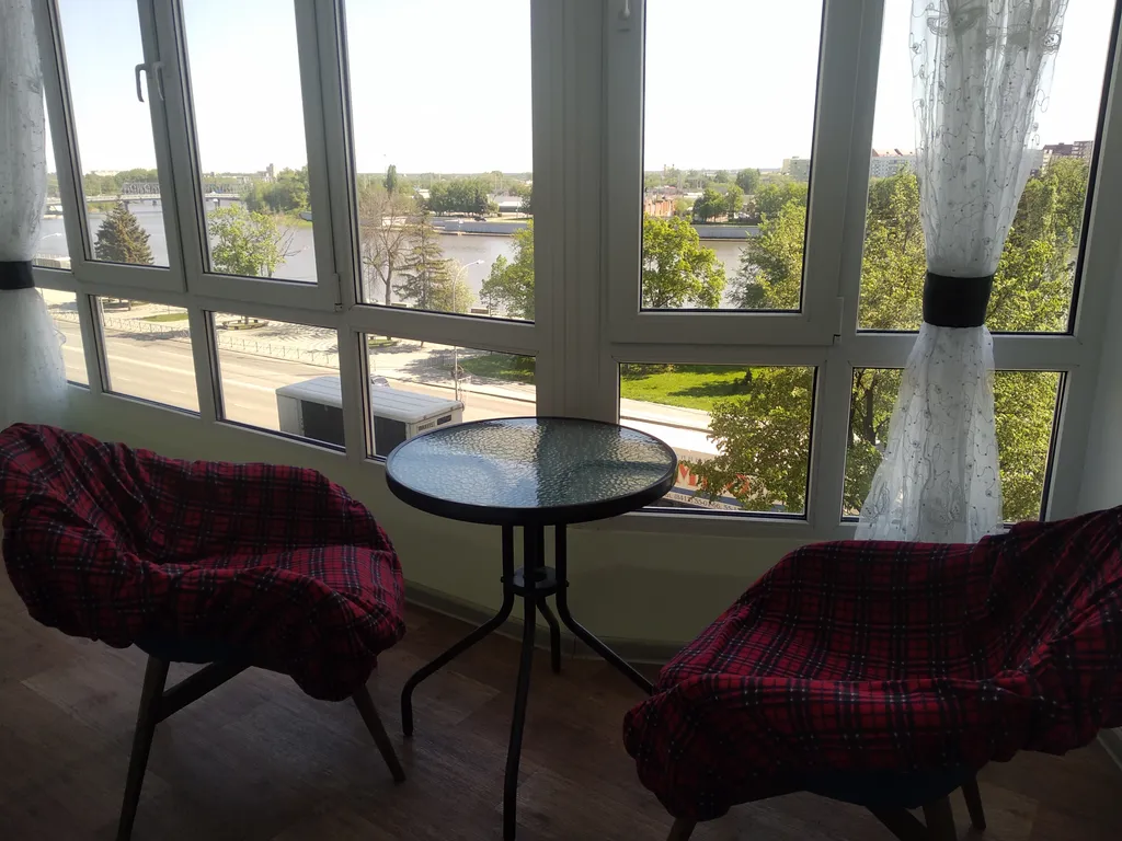 Квартира на набережной с видом на реку