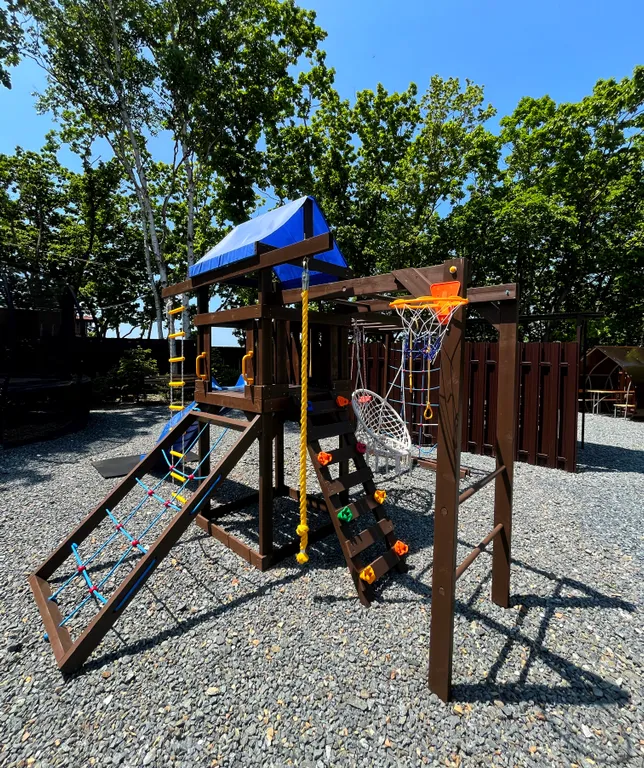 Четырёхместный номер с террасой, первая линия от моря, номер семейный