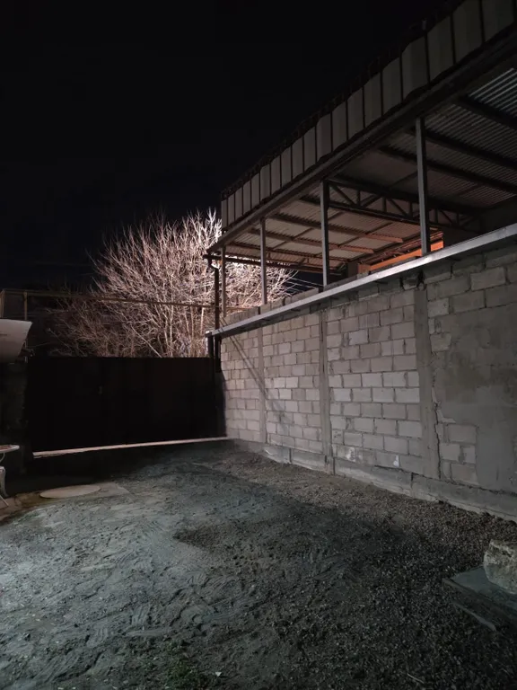 Уютный домик с отдельным двором и мангальной зоной в центре города