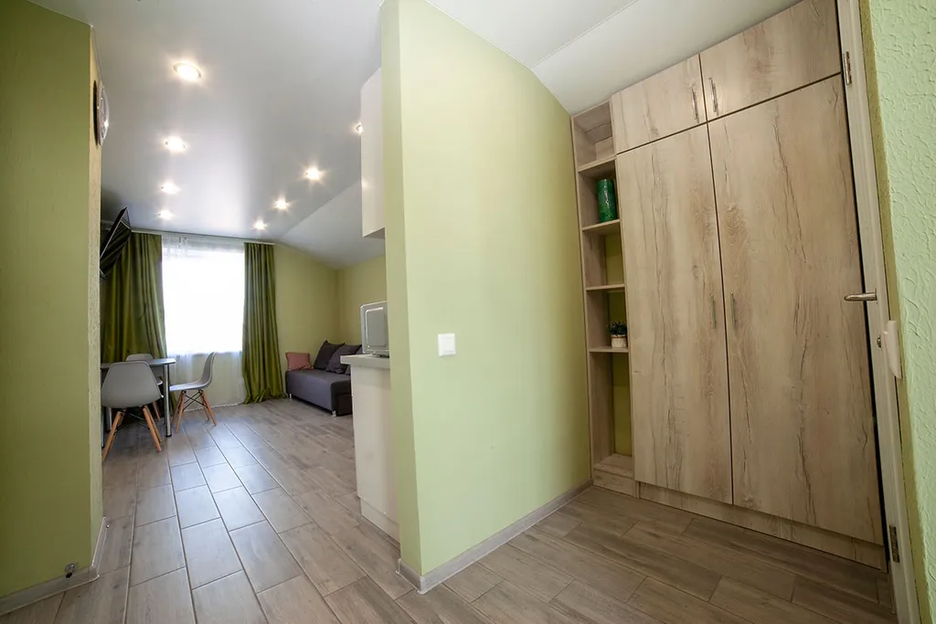 Коттедж двухэтажный с сауной, бассейном, детской площадкой