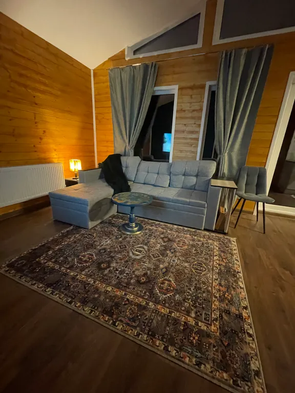 Дом с чаном