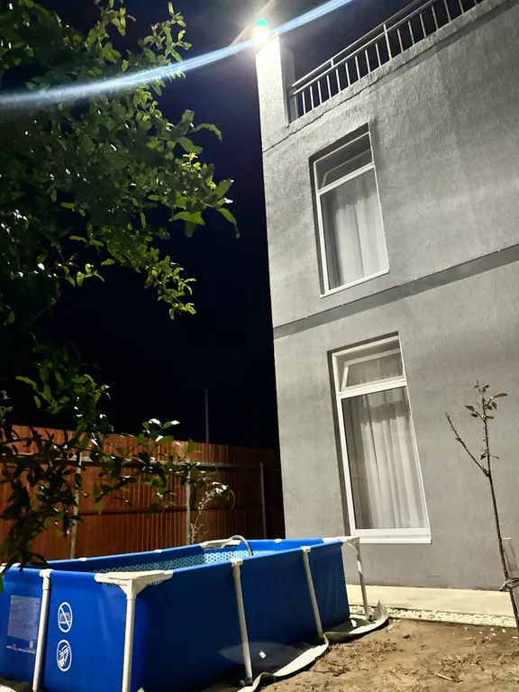 Дом на пoбеpежье Кaспийскогo моpя