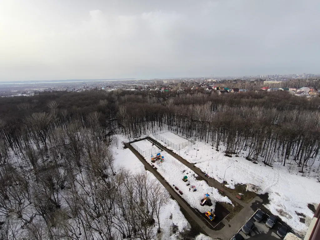 Видовая, с террасой, однокомнатная квартира возле РКБ