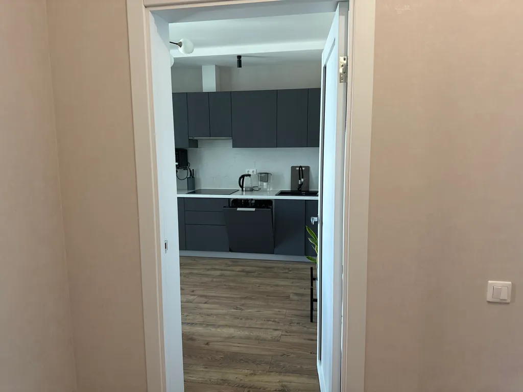 Уютная, благоустроенная квартира, в новом доме с видом на море и горы