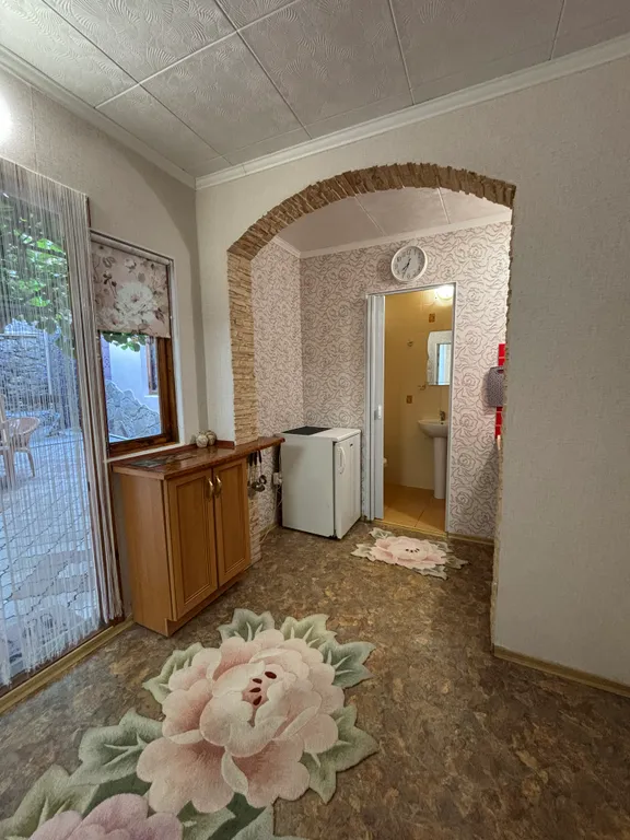 Домик с беседкой