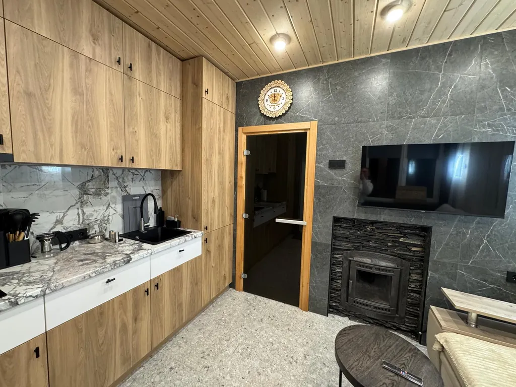 Загородная вилла в лесу