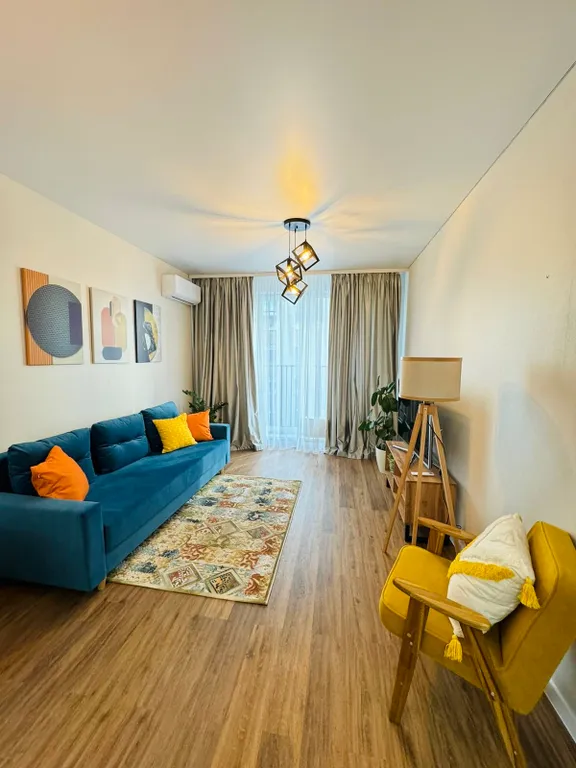 Добрый дом в центре Уфы с видом на реку Белую для четверых гостей