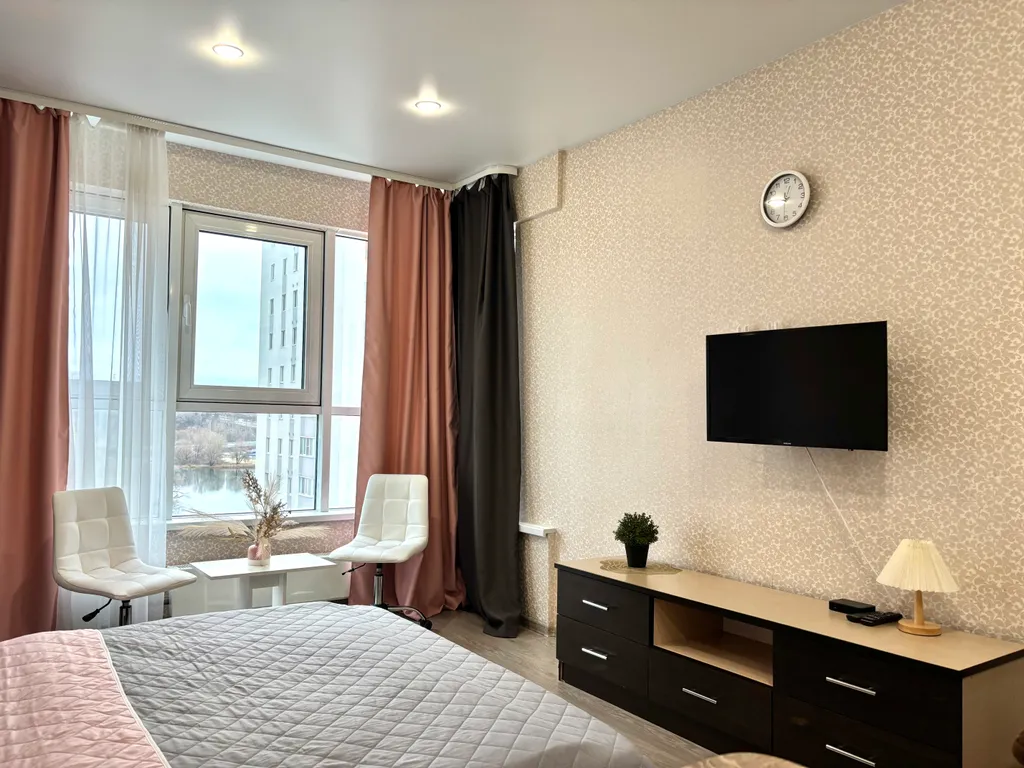 Студия с панорамными окнами на Свиягу