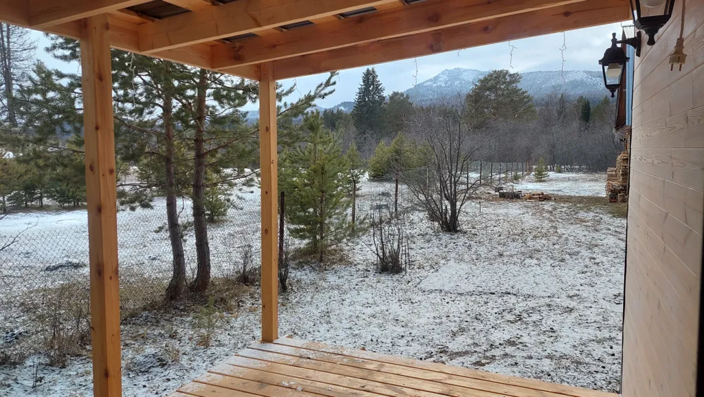 Уютный домик с видом на гору Малиновая