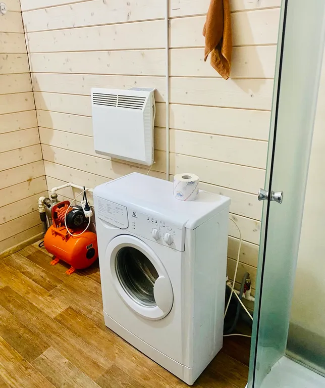 Дом у озера на Селигере