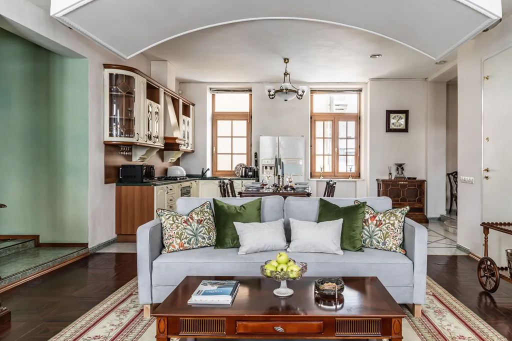 Квартира 4-комнатная квартира в центре с собственной парковкой — Москва