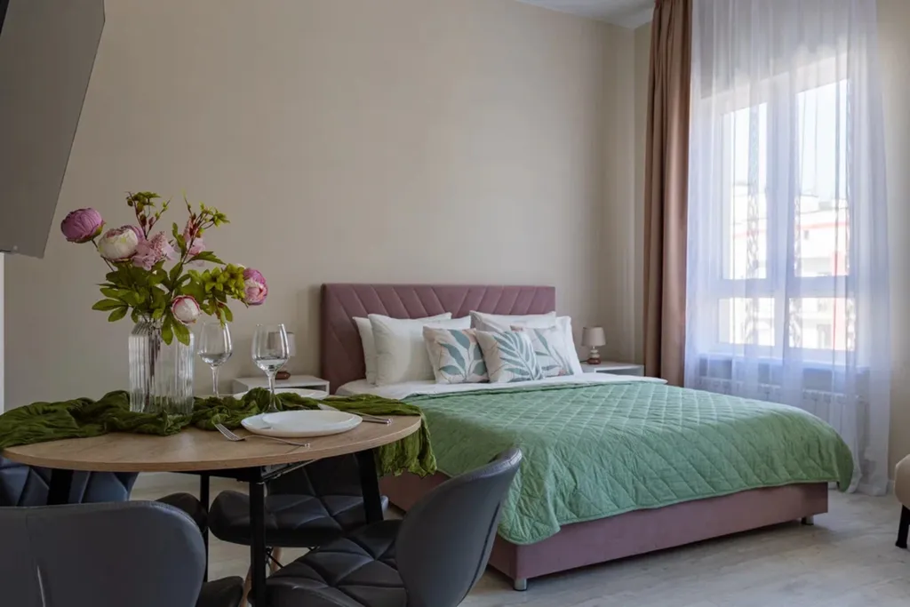 Стильная пятиместная студия в ЖК Летний