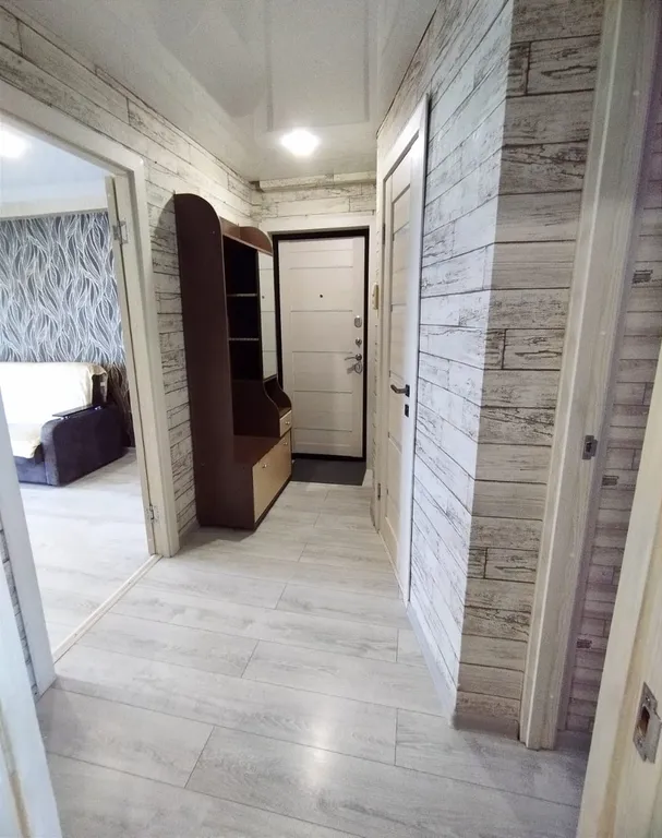 Квартира Красивая трёхкомнатная квартира — Карасук