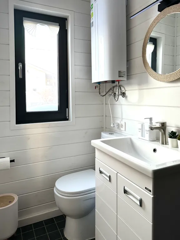 Домик у озера с баней и чаном