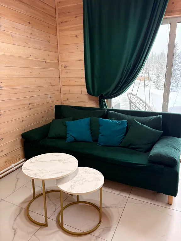 Современный дом с видом на горы