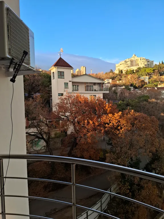 Новый дом напротив санатория Дюльбер