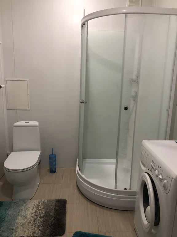 Белая студия с видом на горы