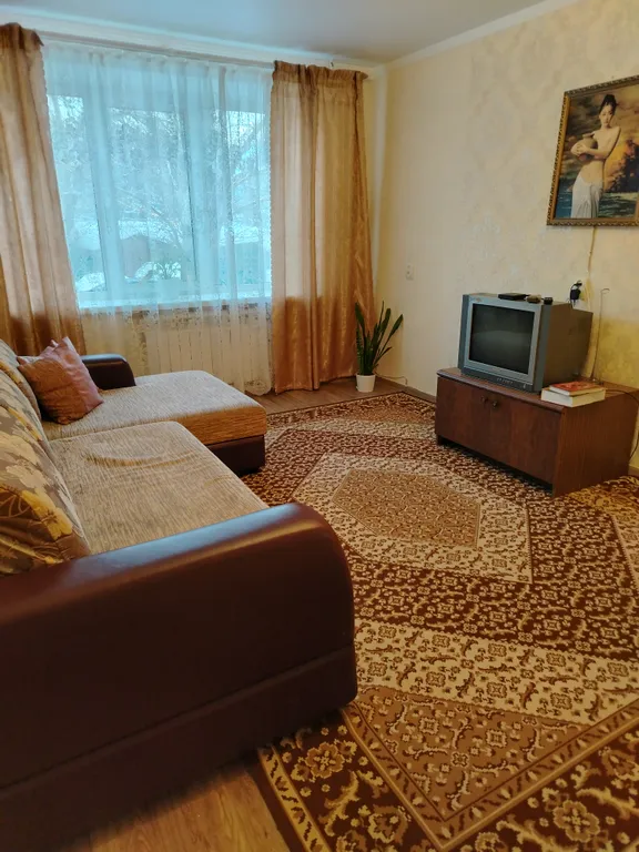 Удобная квартира в удобной локации — аренда посуточно в Саратов