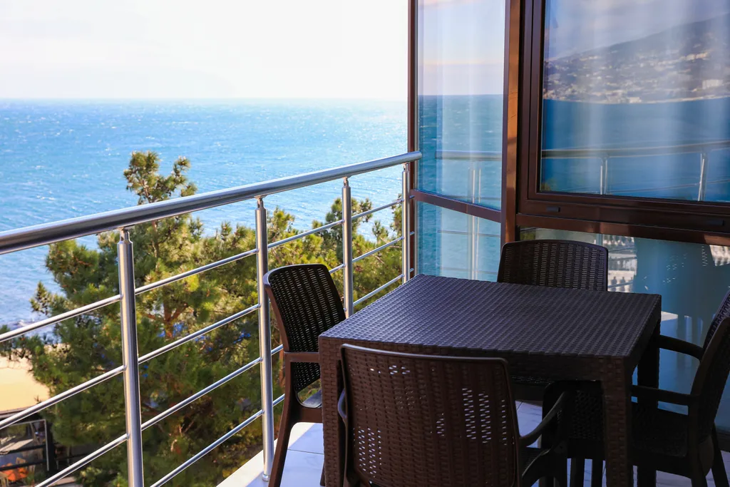 Двухкомнатные апартаменты 50 м от моря