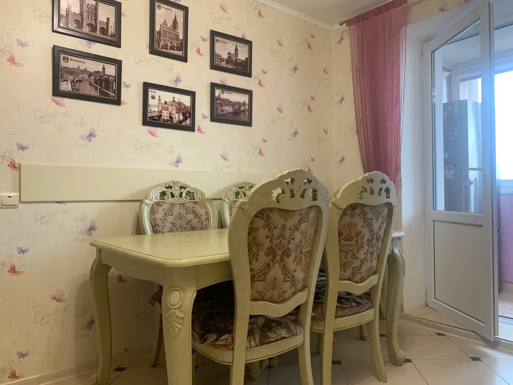 Квартира Трехкомнатная квартира в центре Парус — Калининград