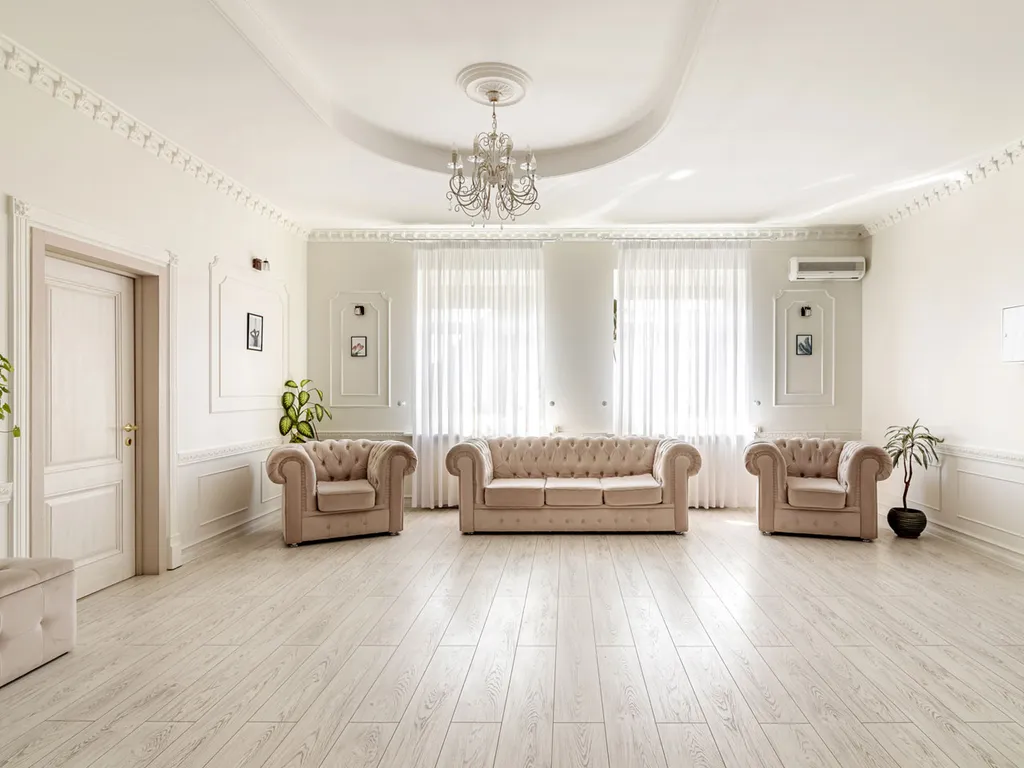 Дом с бассейнами и банкетным залом на Дмитровском шоссе