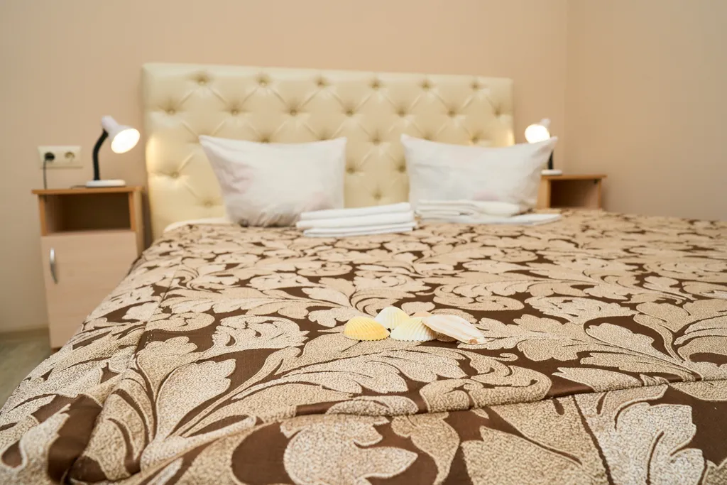 Квартира Квартира Трёхместный номер комфортный с 1 двуспальной кроватью и 1 односпальной — Кучугуры