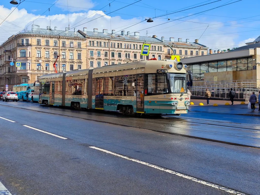 Квартира Просторная квартира у метро Василеостровская с видом на город — Санкт-Петербург
