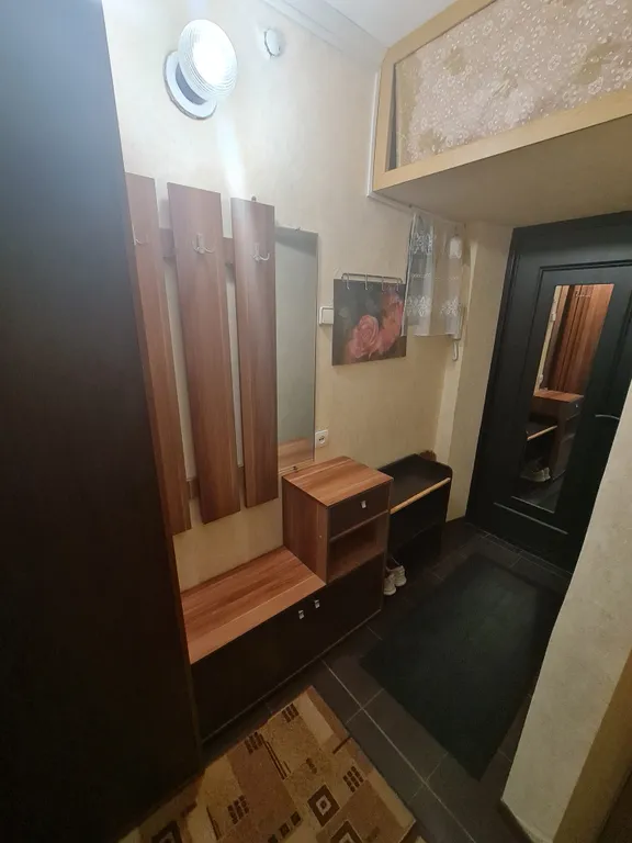 2-комнатная квартира на 1-м этаже в центре военного городка