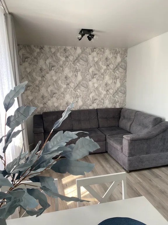 Уютная квартира на Саянах, рядом с остановкой, на 7 спальных мест