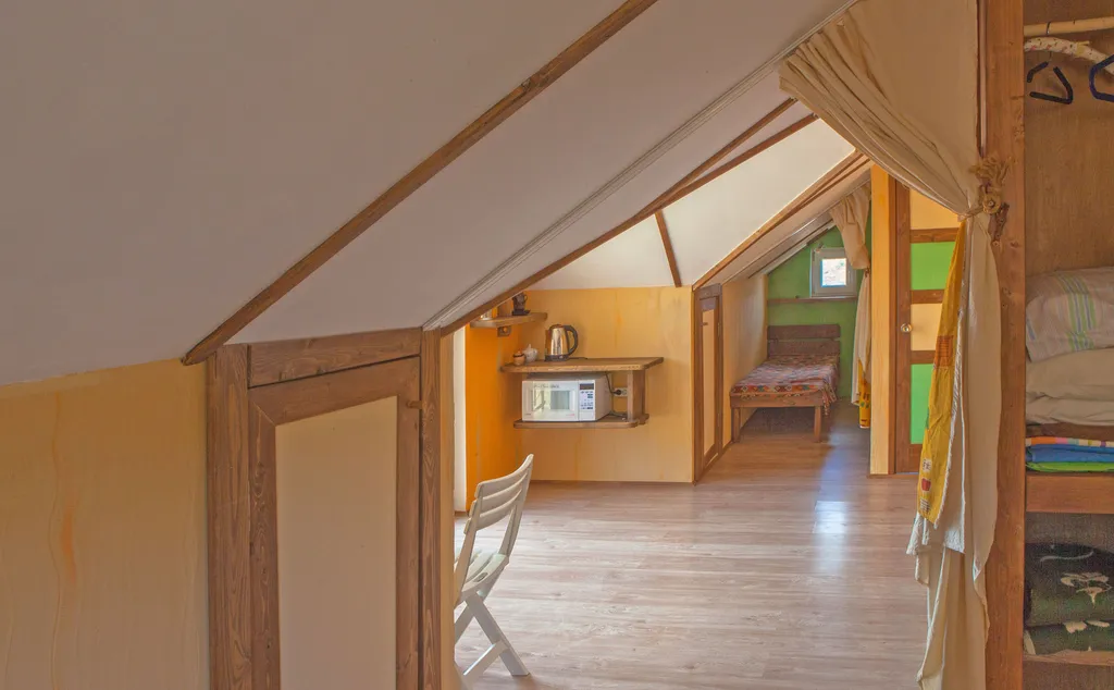 Мансарда с балконом, вид на Карадаг